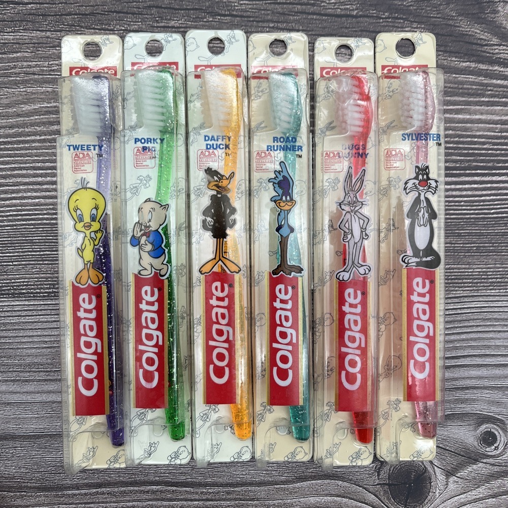 6 VTG Looney Tunes Toothbrushes Kids Colgate TWEETY, BUGS BUNNY, SYLVESTER Set